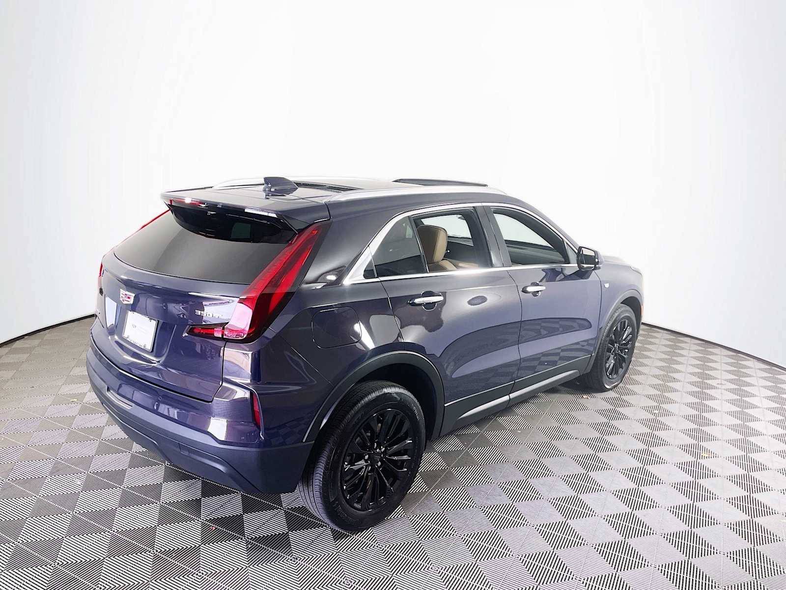 2024 Cadillac XT4 Luxury photo 4