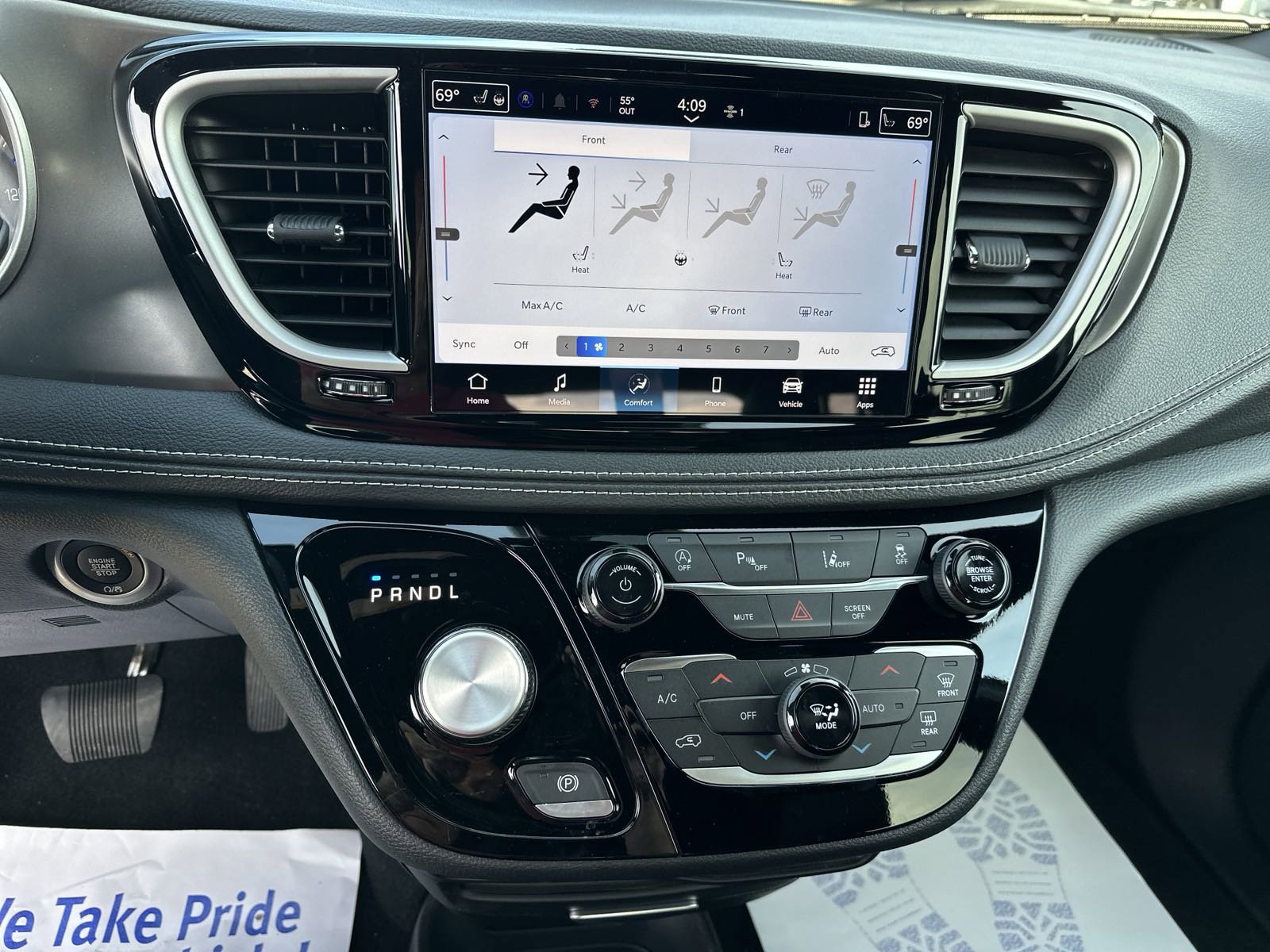 2025 Chrysler Pacifica photo 27