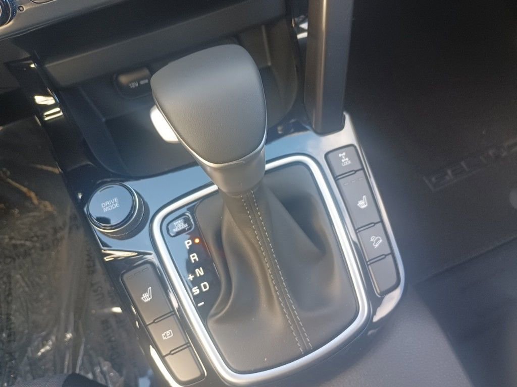 2024 Kia Seltos X-Line photo 22