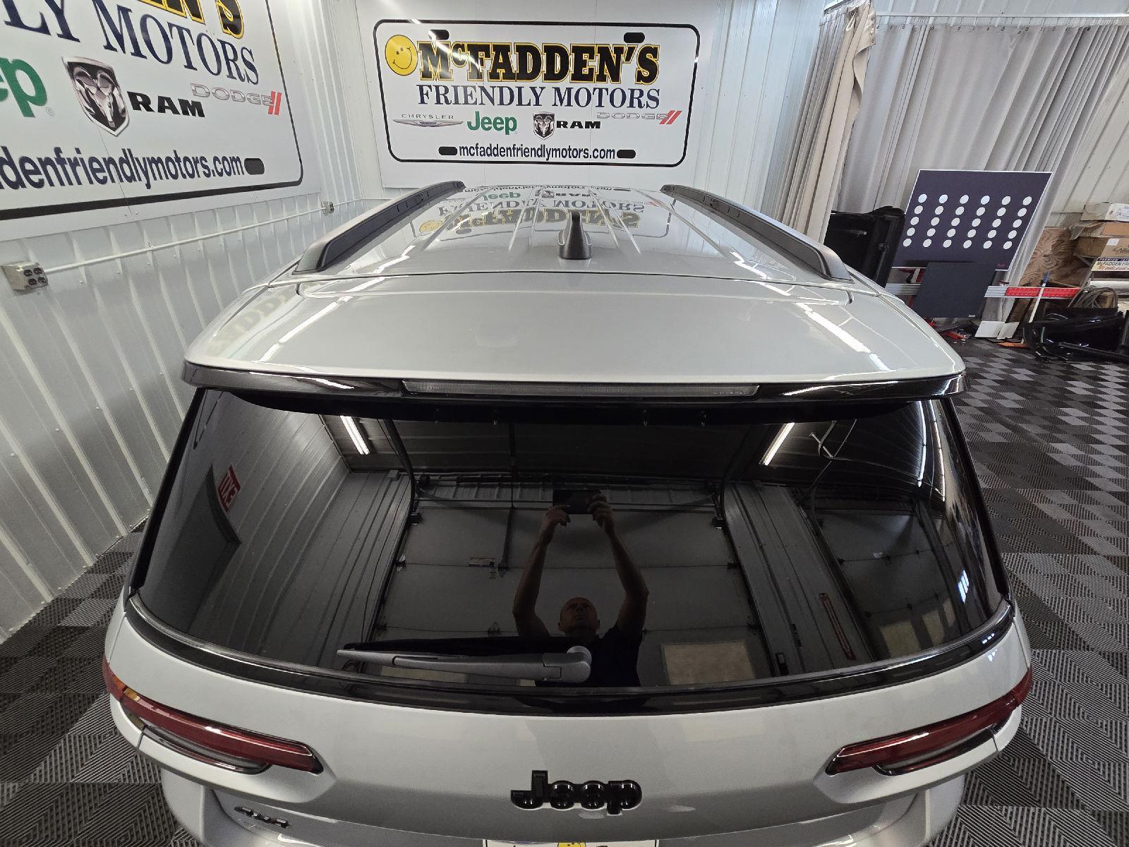 2025 Jeep Grand Cherokee Altitude X photo 3