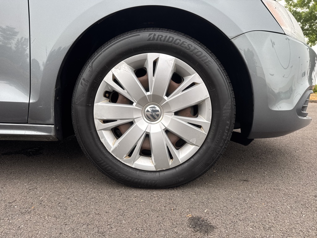 2013 Volkswagen Jetta 2.0 Base photo 8
