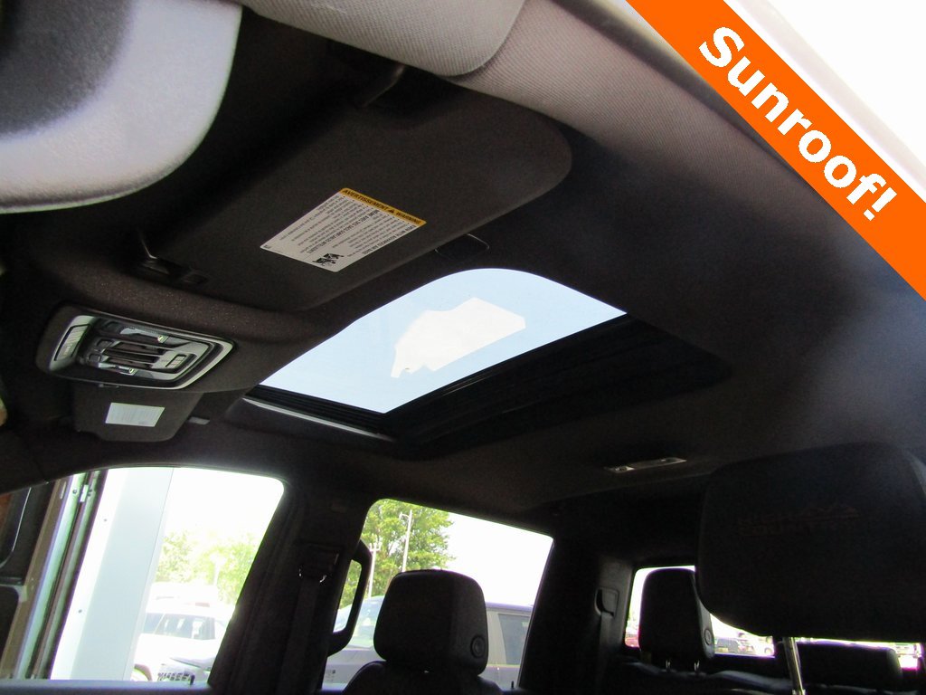 2025 Chevrolet Silverado 3500HD High Country photo 9