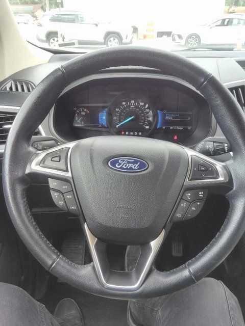 2022 Ford Edge SEL photo 8