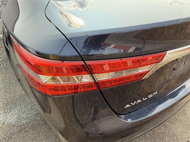 2015 Toyota Avalon XLE photo 9