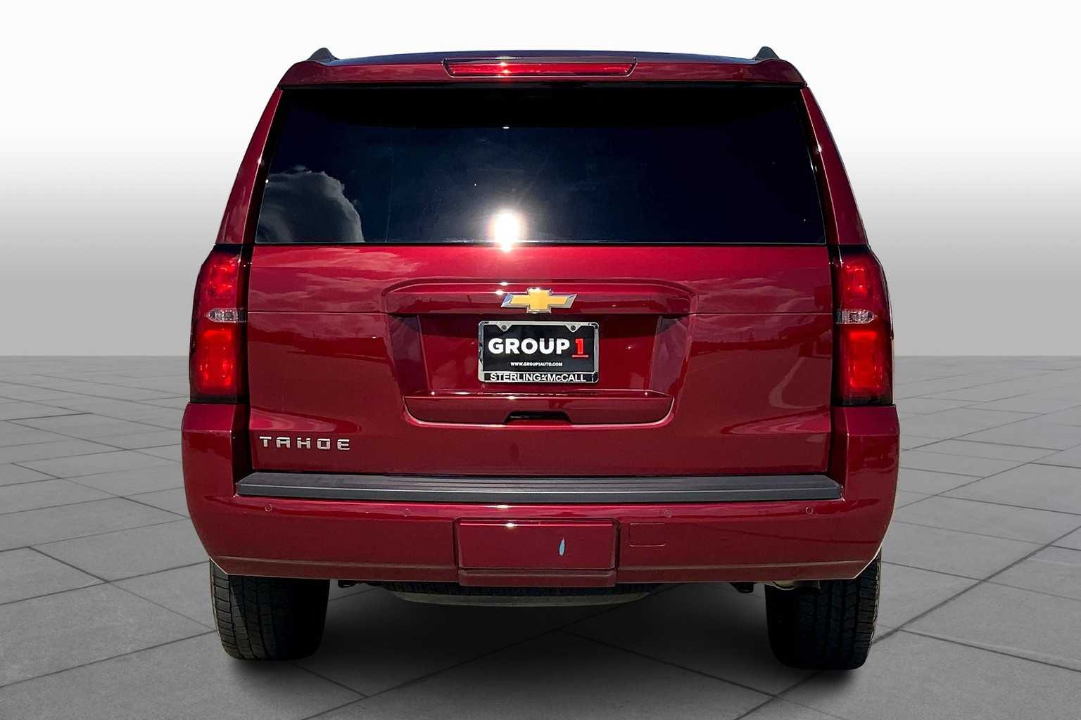 2016 Chevrolet Tahoe LT photo 4