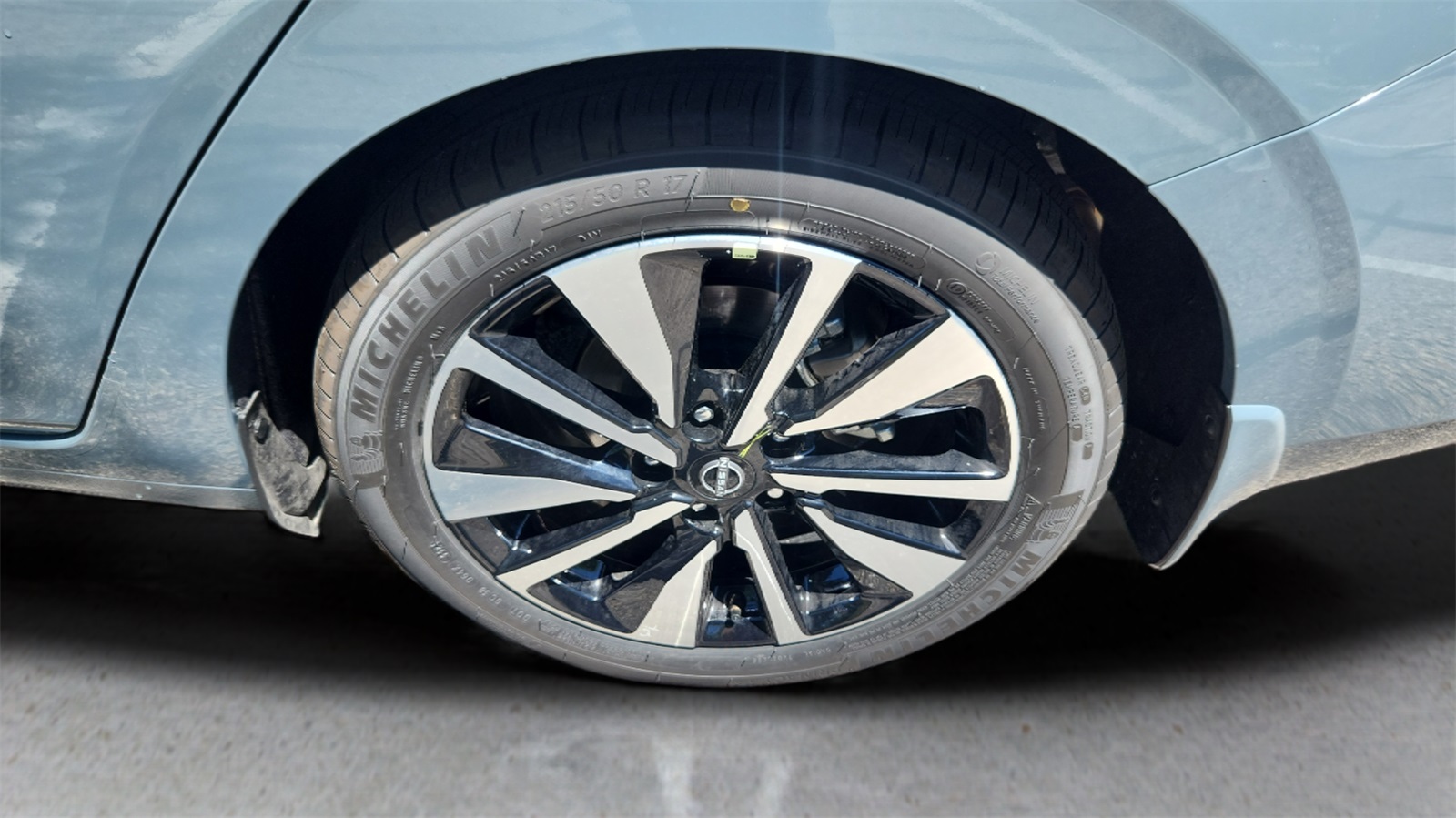 2025 Nissan Sentra SV photo 21