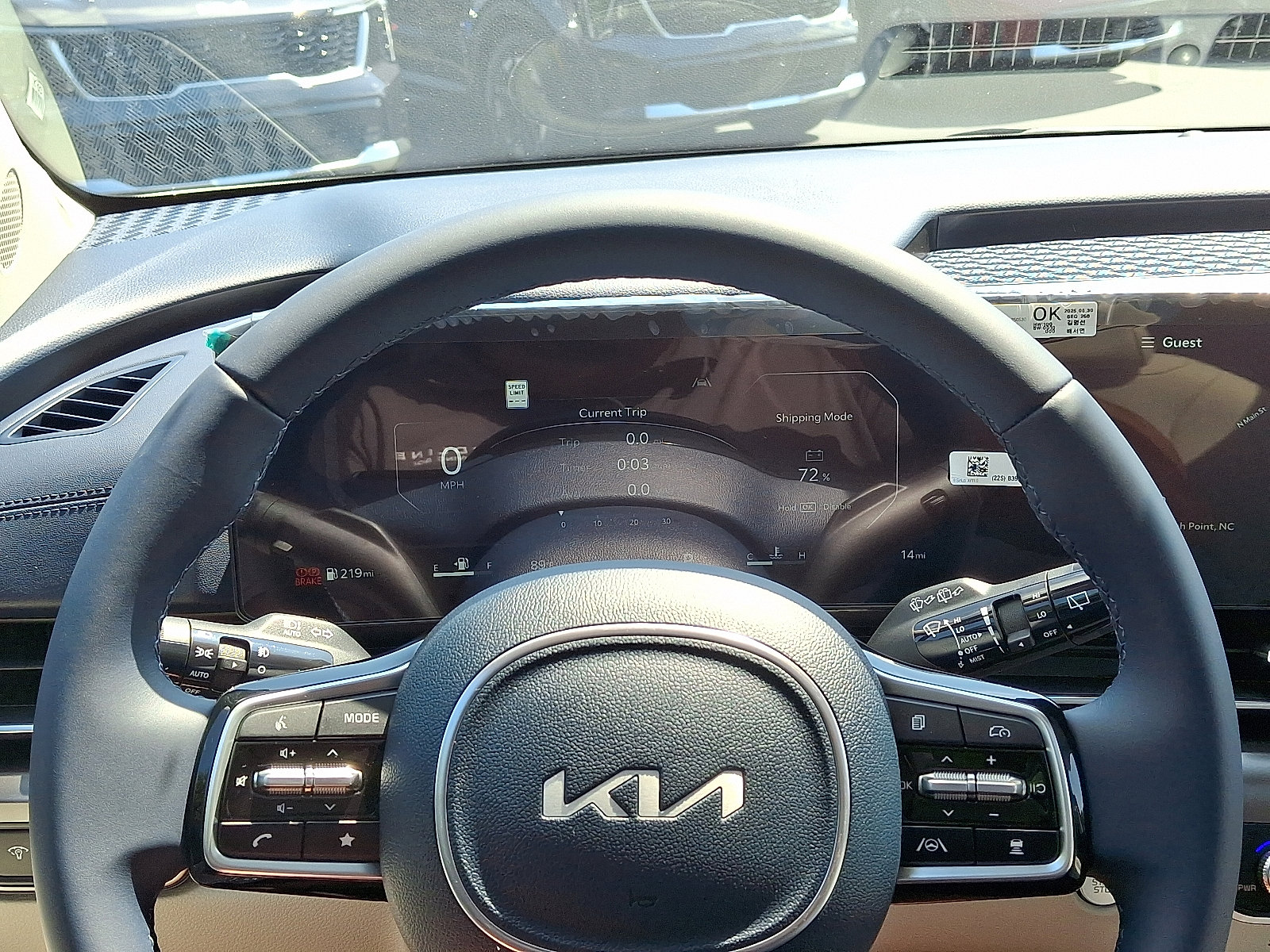 2026 Kia Carnival SX photo 8