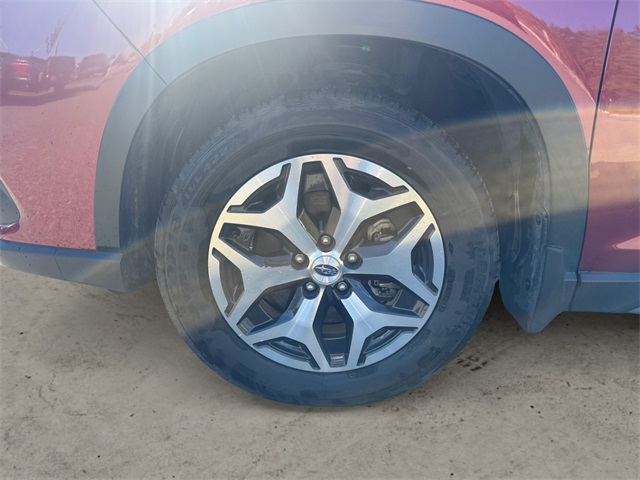 2024 Subaru Forester Premium photo 10