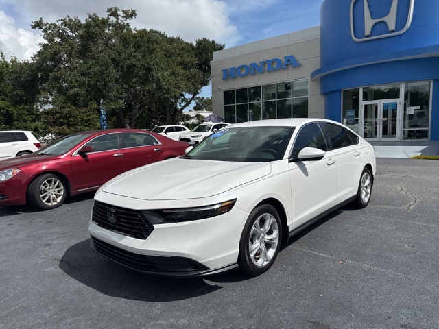 2025 Honda Accord LX photo 6
