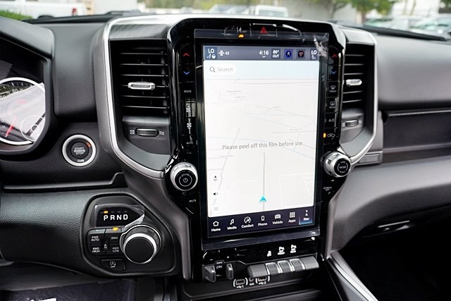 New 2026 Bright White Clear-Coat Exterior Paint RAM Big Horn/Lone Star image 36