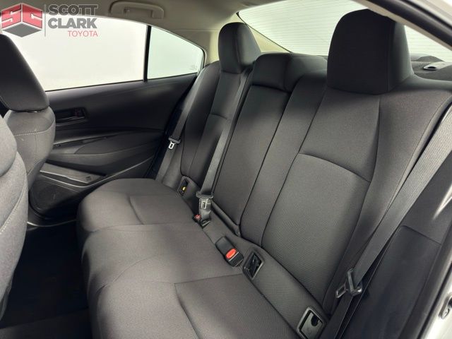 2023 Toyota Corolla LE photo 13