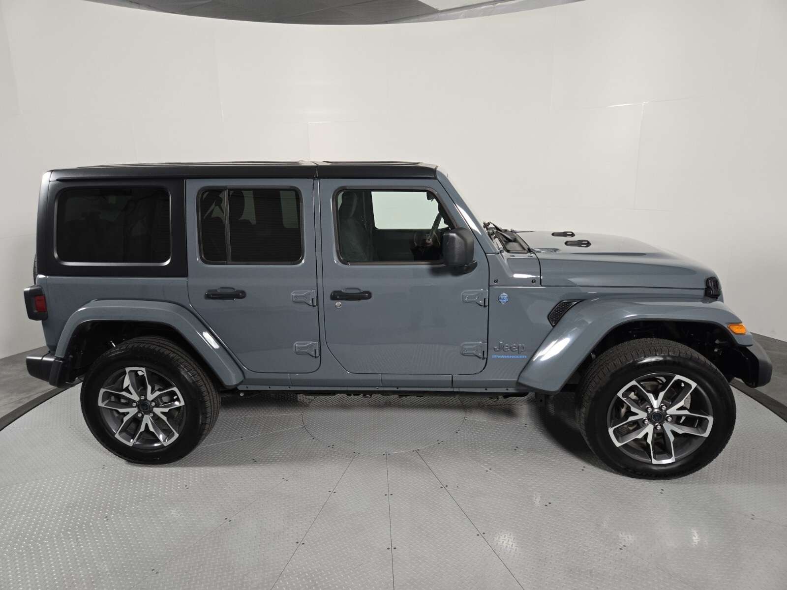 2024 Jeep Wrangler Sport S 4xe photo 4