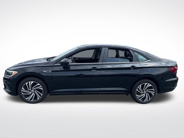 Used 2021 Volkswagen Jetta SEL with VIN 3VWE57BU7MM023162 for sale in New Bedford, MA