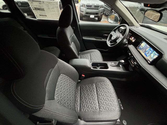 2026 Nissan Kicks SV photo 16
