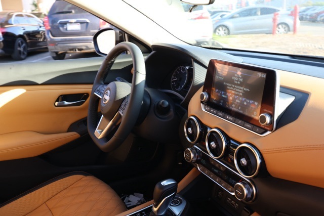 2025 Nissan Sentra SV photo 17