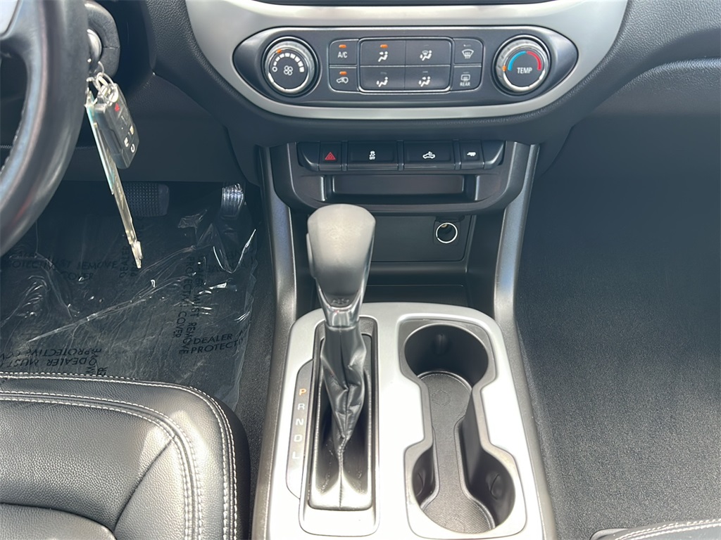 2022 Chevrolet Colorado LT photo 9