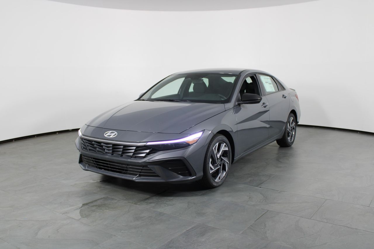 2026 Hyundai Elantra SEL's photo