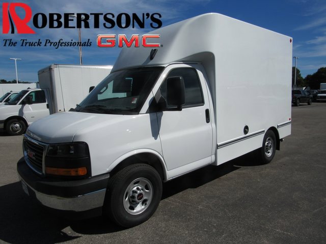 2025 GMC Savana Cutaway Work Van