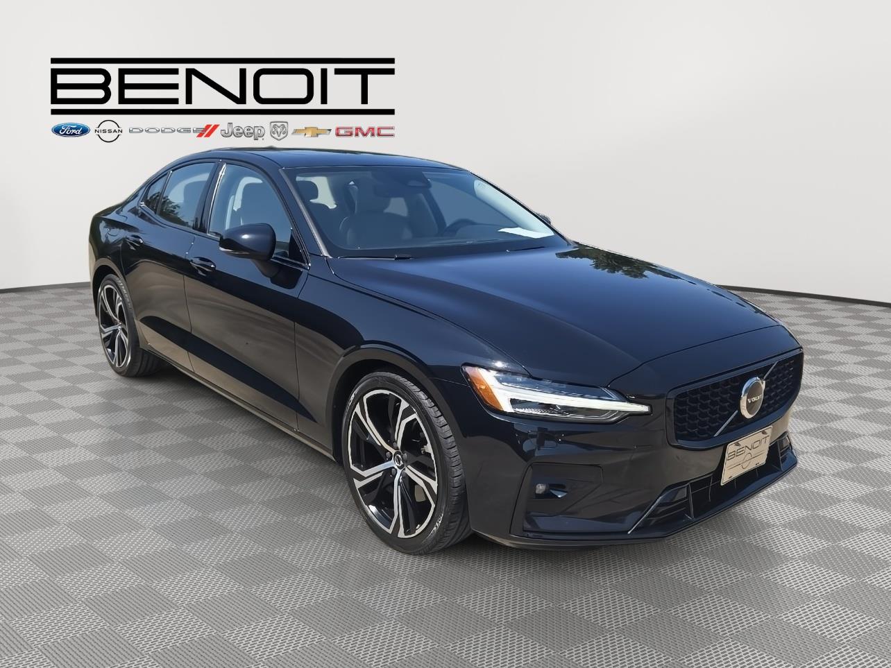 2024 Volvo S60 Core photo 3