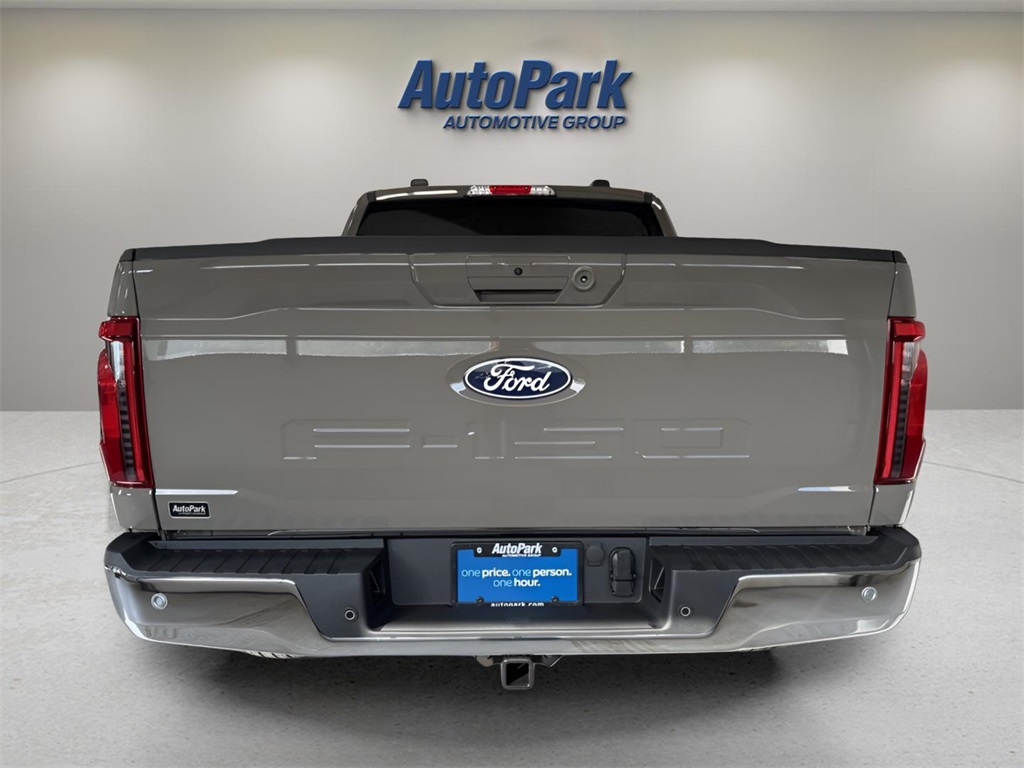 2025 Ford F-150 XLT photo 2