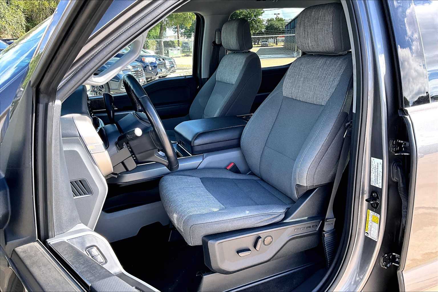 2021 Ford F-150 XLT photo 8