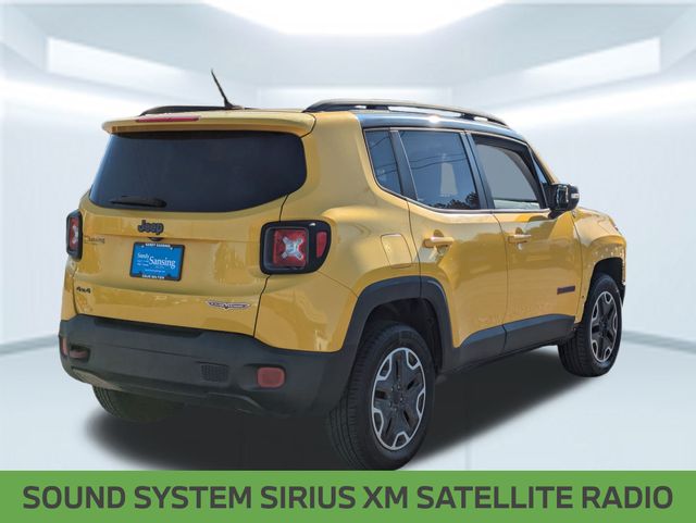 2016 Jeep Renegade Trailhawk photo 3