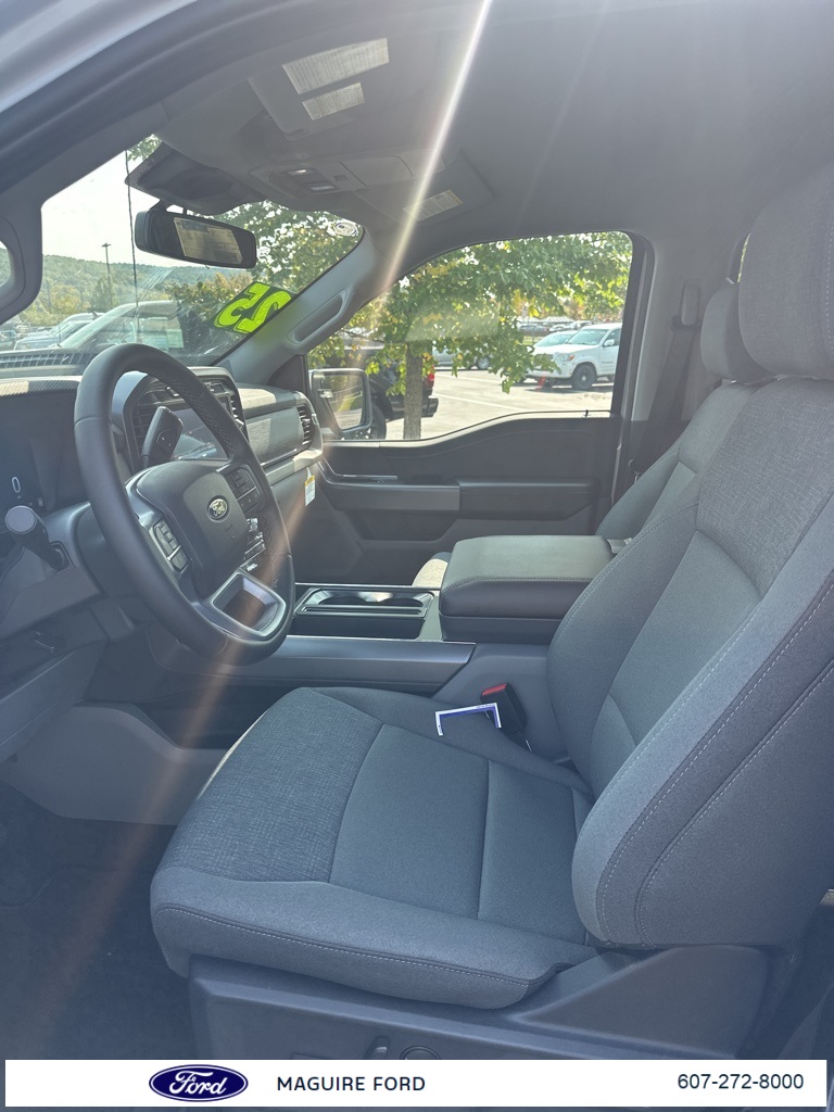 2025 Ford F-150 XLT photo 11