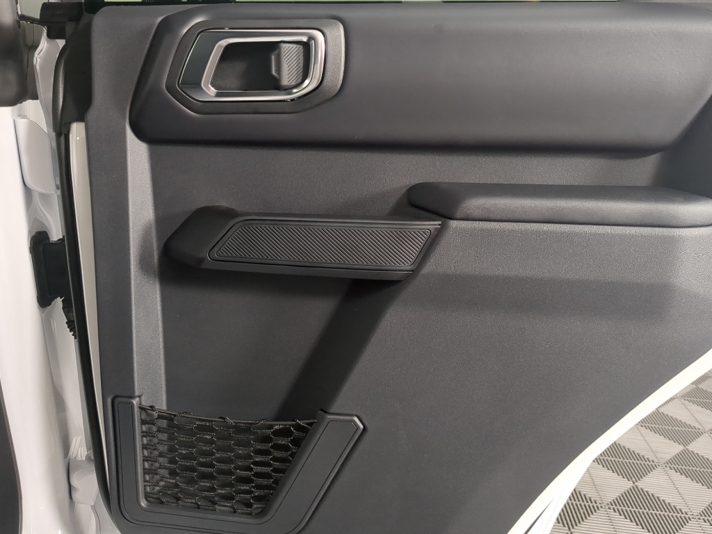 2025 Ford Bronco Outer Banks photo 16