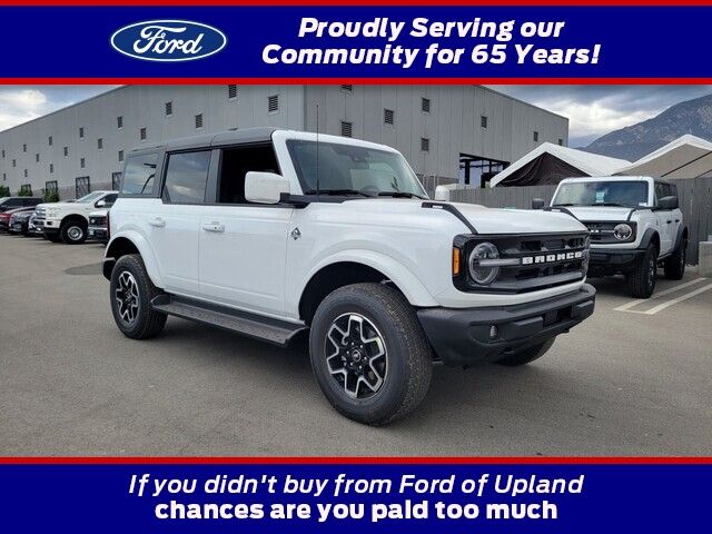 2025 Ford Bronco 4-Door Outer Banks's photo