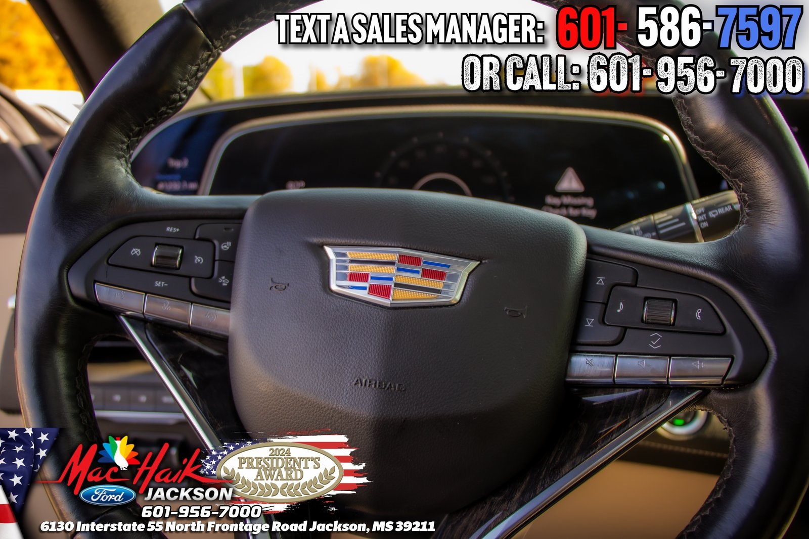 2022 Cadillac Escalade Premium Luxury photo 3