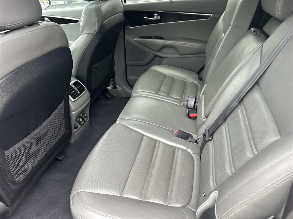 2016 Kia Sorento EX photo 13