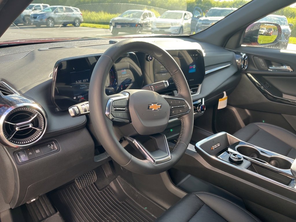 2026 Chevrolet Equinox LT photo 10