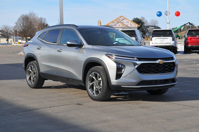 2024 Chevrolet Trax LT's photo