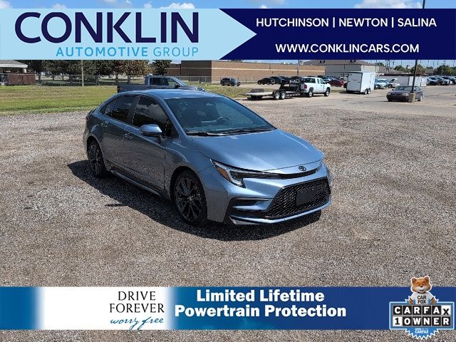 2024 Toyota Corolla SE's photo