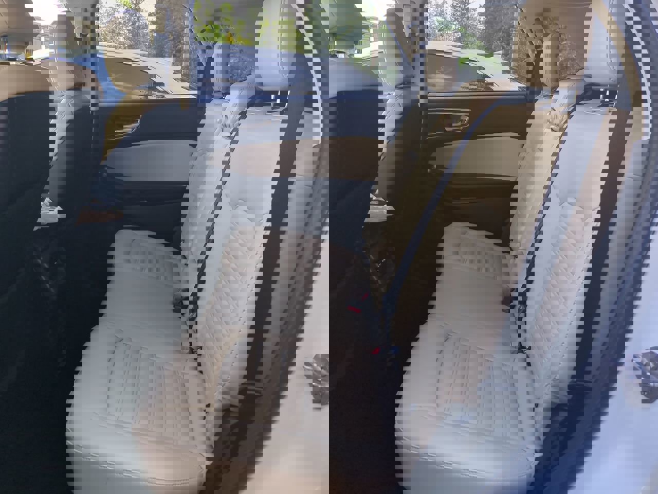 2023 Ford Edge SEL photo 13