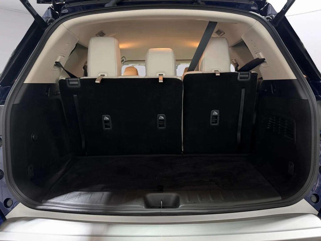 2023 Nissan Pathfinder SL photo 28