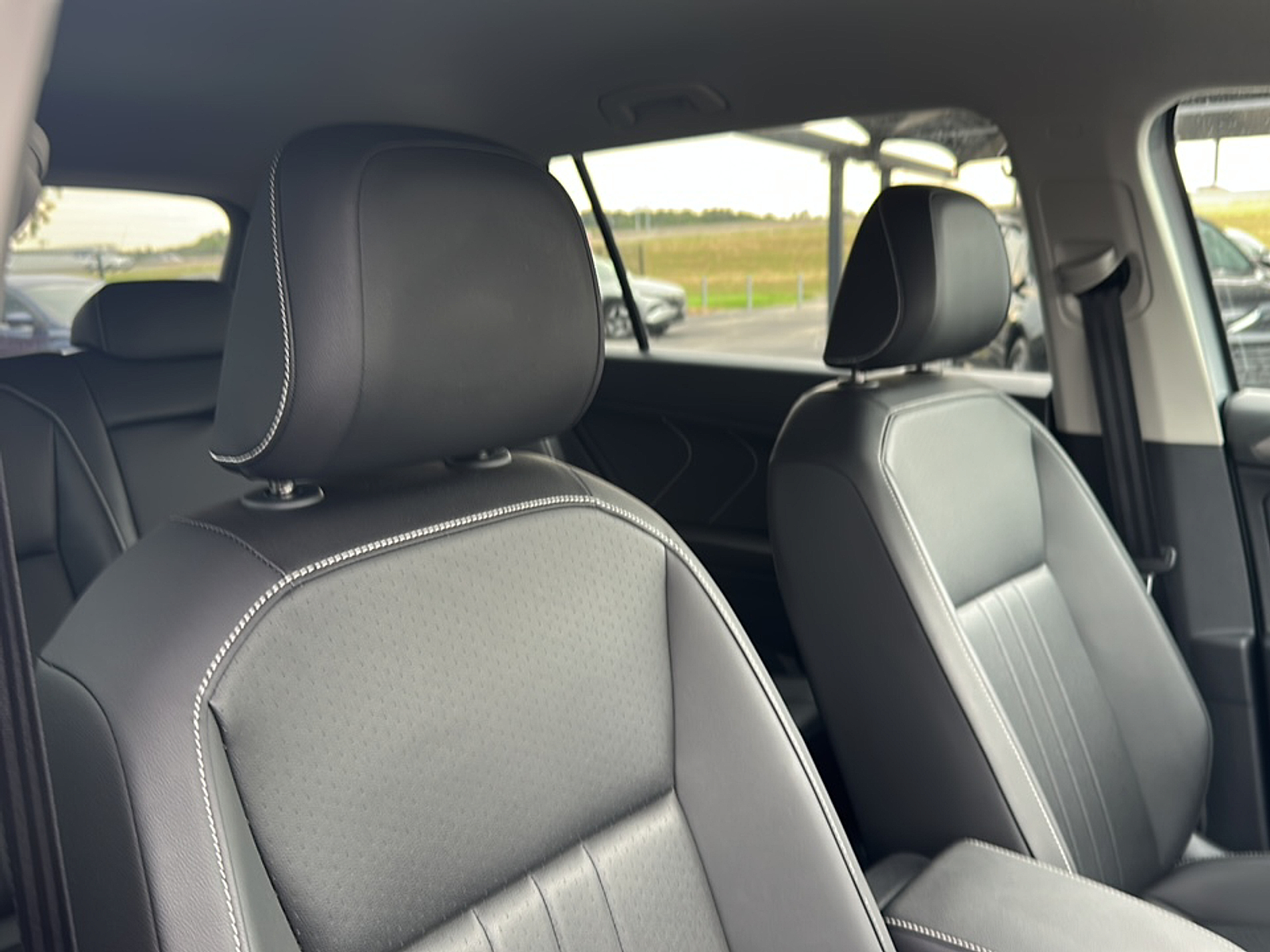 2024 Volkswagen Tiguan SE Wolfsburg Edition photo 12