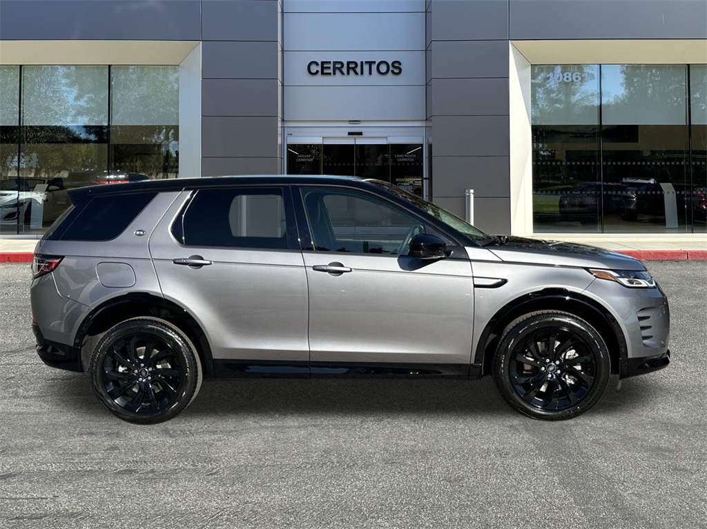 2025 Land Rover Discovery Sport Dynamic SE photo 4