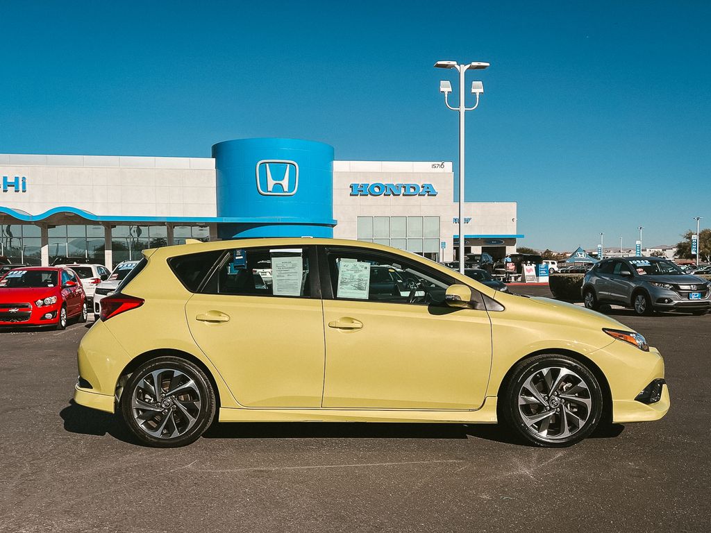 2018 Toyota Corolla iM Base photo 3