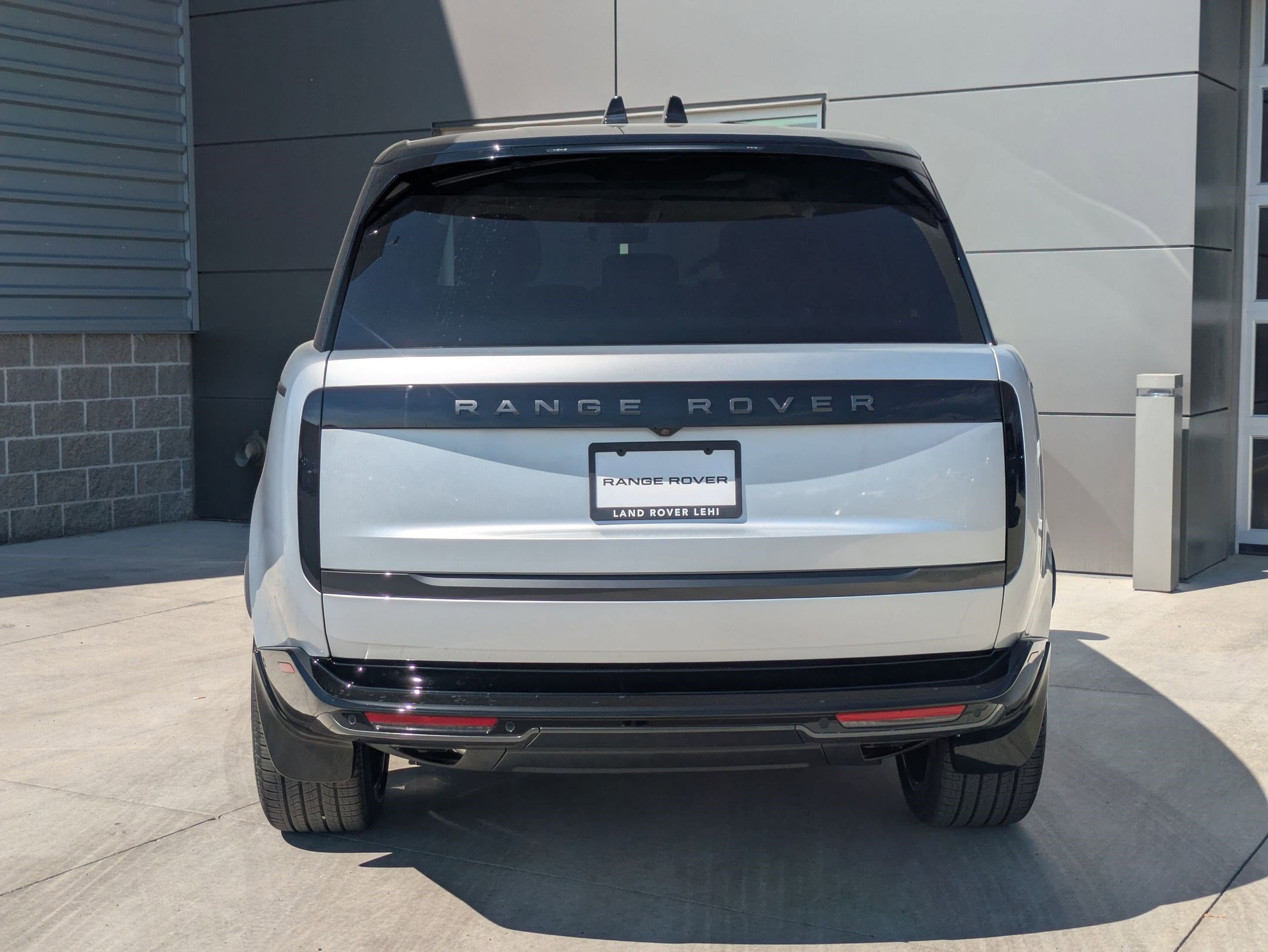 2025 Land Rover Range Rover SE photo 7