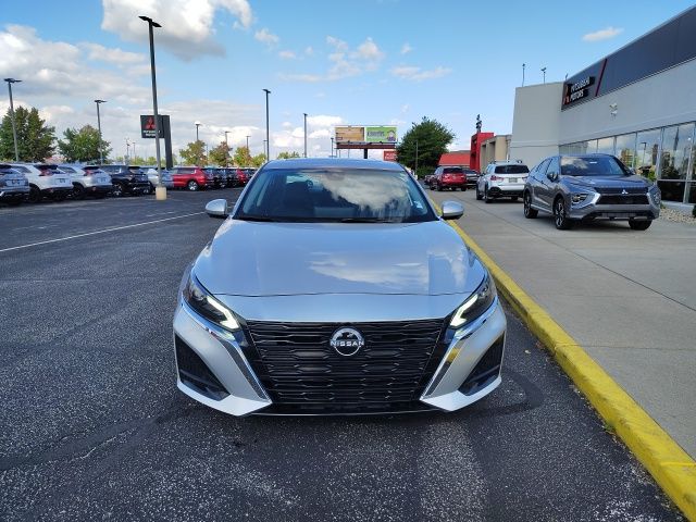 2023 Nissan Altima 2.5 SL photo 2