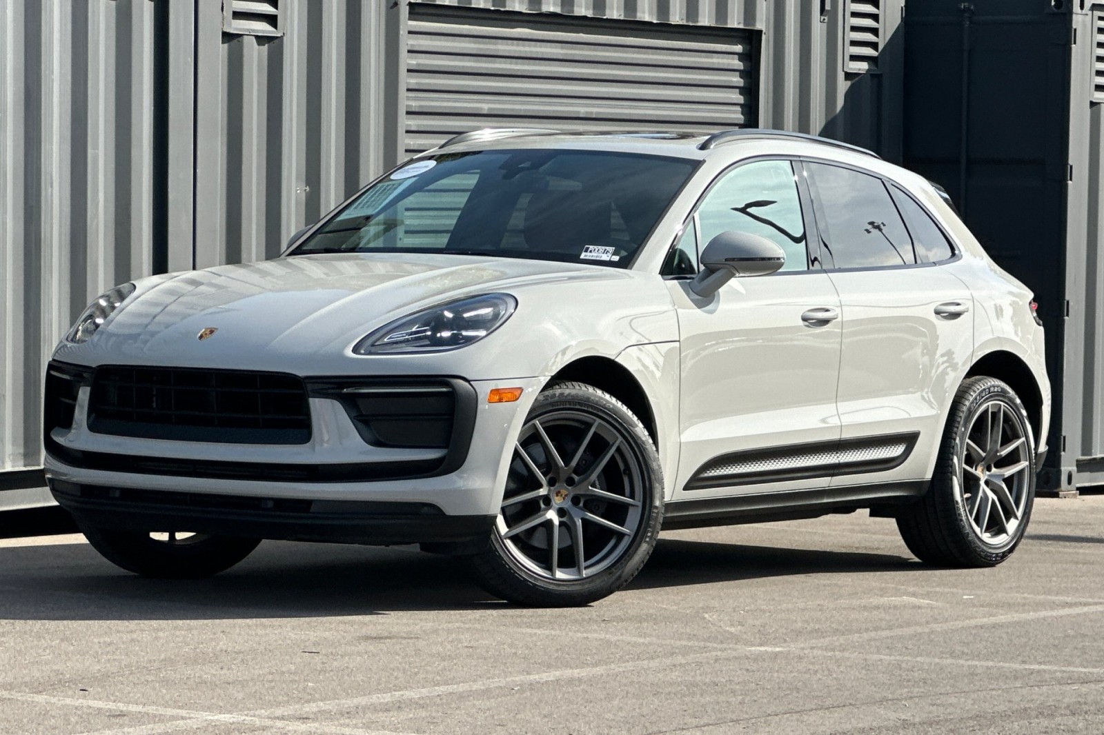 2022 Porsche Macan Base