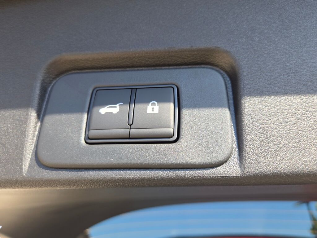 2026 Nissan Rogue SV photo 13