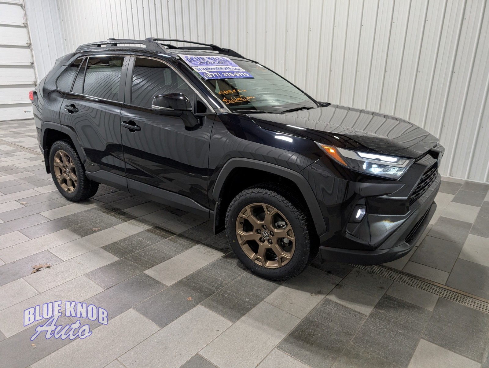 2024 Toyota RAV4 Hybrid photo 3