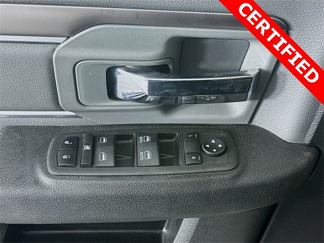 2022 Ram 1500 Classic SLT photo 14