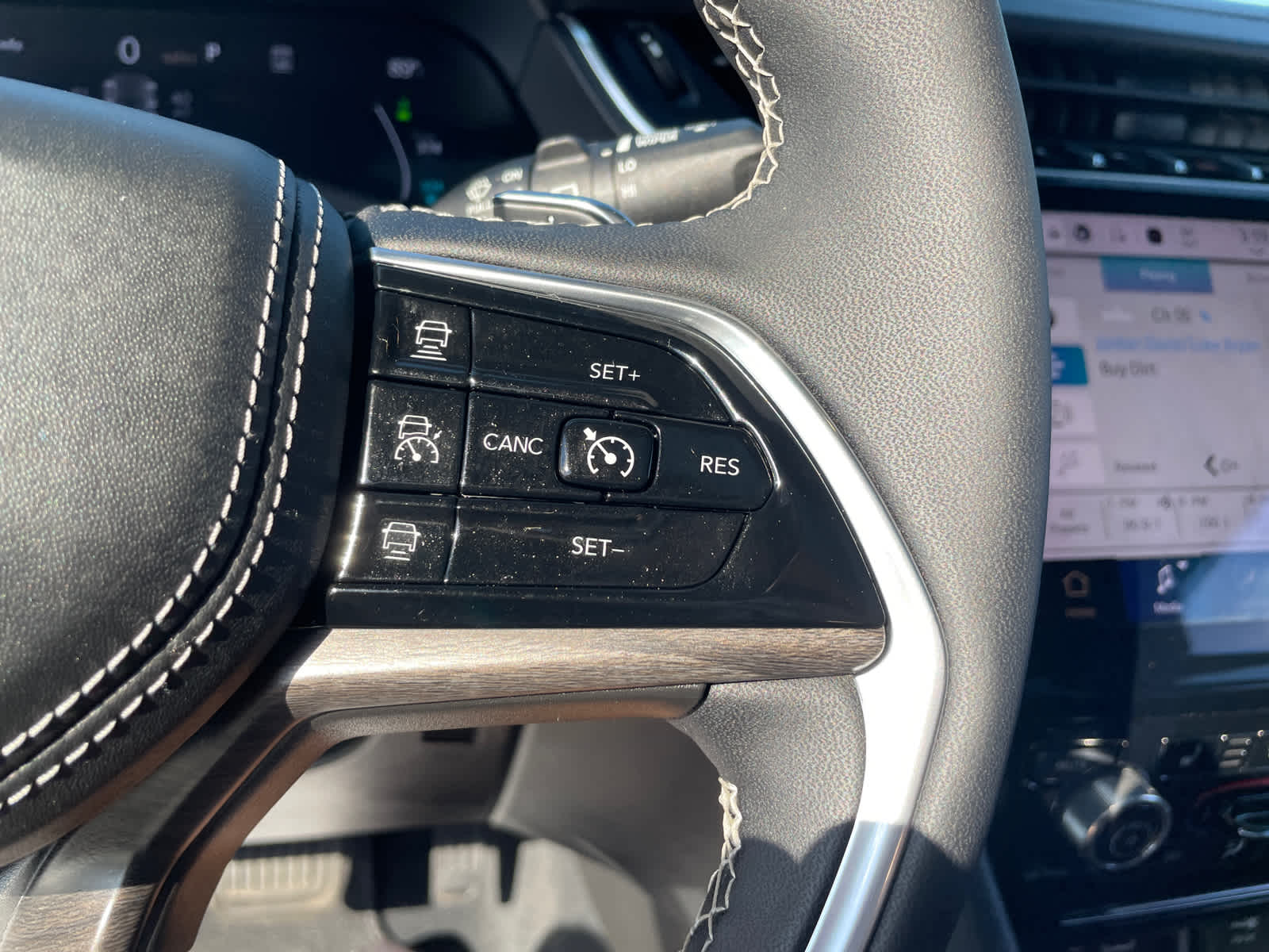 2023 Jeep Cherokee Overland 4xe photo 20