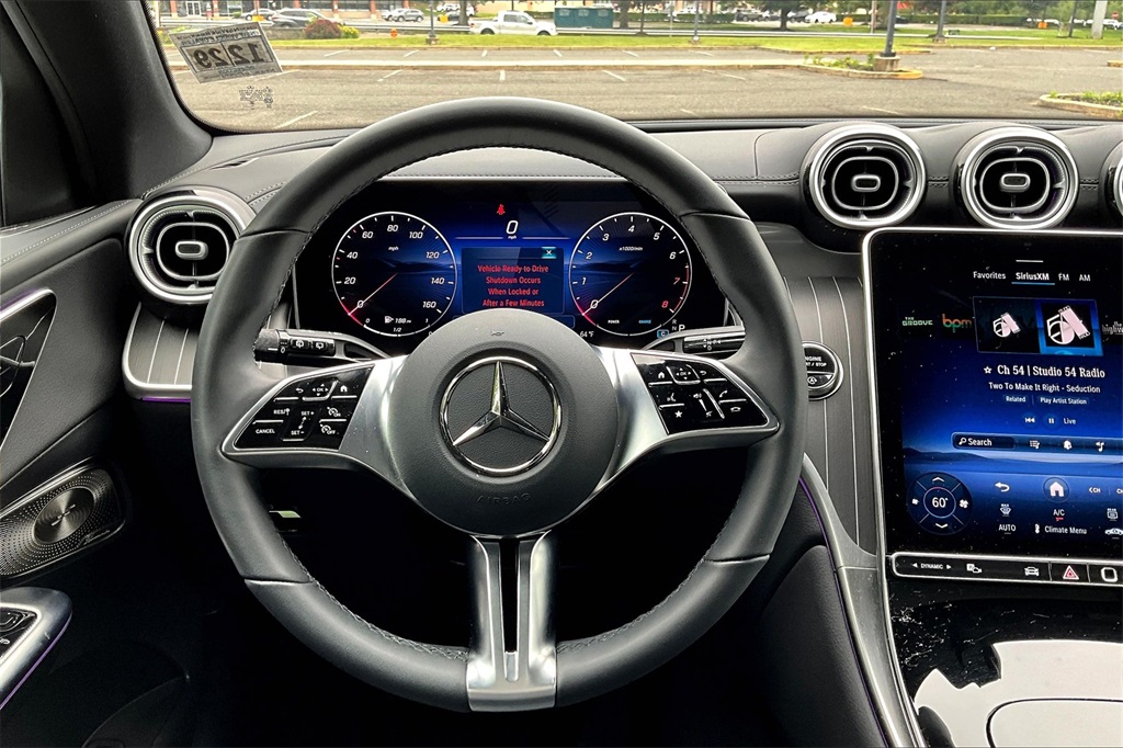 2025 Mercedes Benz GLC 300 4MATIC photo 5