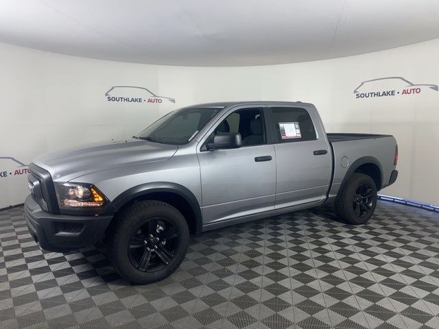 2024 Ram 1500 Classic Warlock photo 3