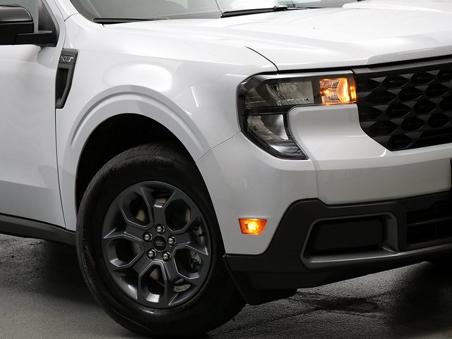 2025 Ford Maverick XLT photo 3