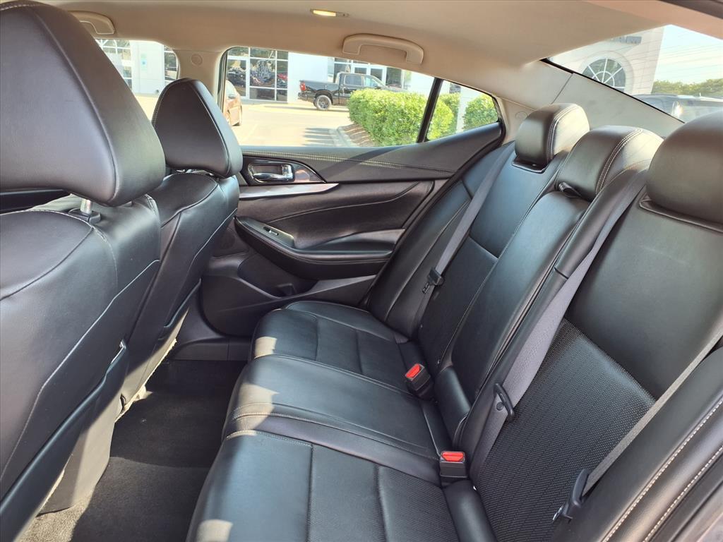 2020 Nissan Maxima SV photo 24